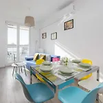 Colorful Jasnodworska In With Air Conditoning, Gym And Parking By Renters * وارسو