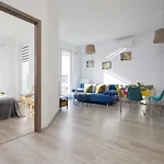 Colorful Jasnodworska In With Air Conditoning, Gym And Parking By Renters * Warschau