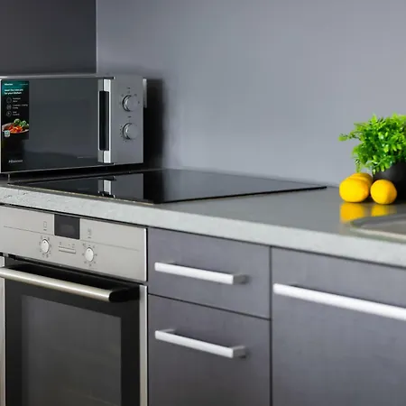 Colorful Jasnodworska In With Air Conditoning, Gym And Parking By Renters Apartment *