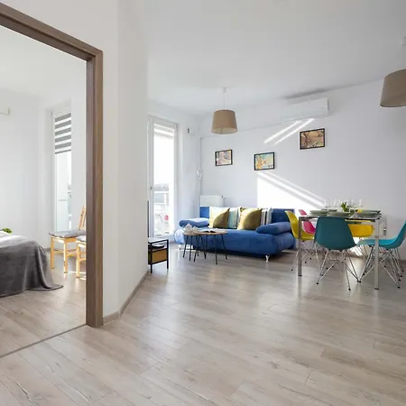 Colorful Jasnodworska In With Air Conditoning, Gym And Parking By Renters * Varsóvia